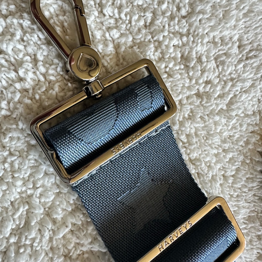 Harveys seatbelt Blue Adjustable Strap - Picture 4 of 8